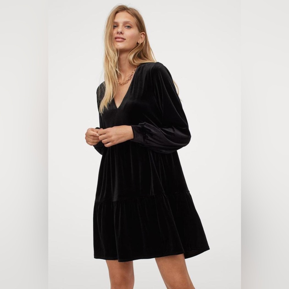 H&M V-Neck Party A-Line Black Velour Dress, Size S